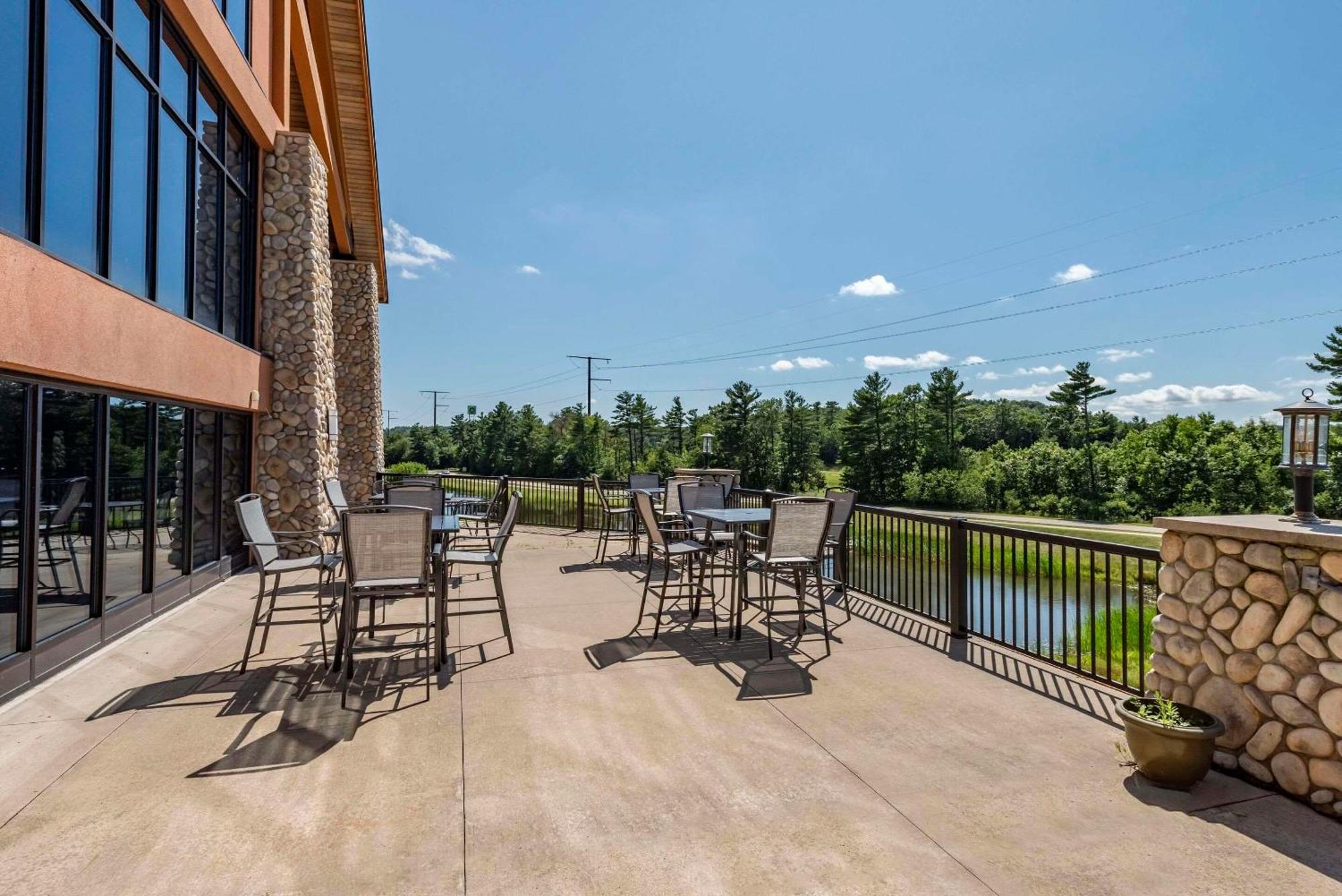 Three Bears Resort Waterpark Near Tomah Ascend Collection Warrens Buitenkant foto