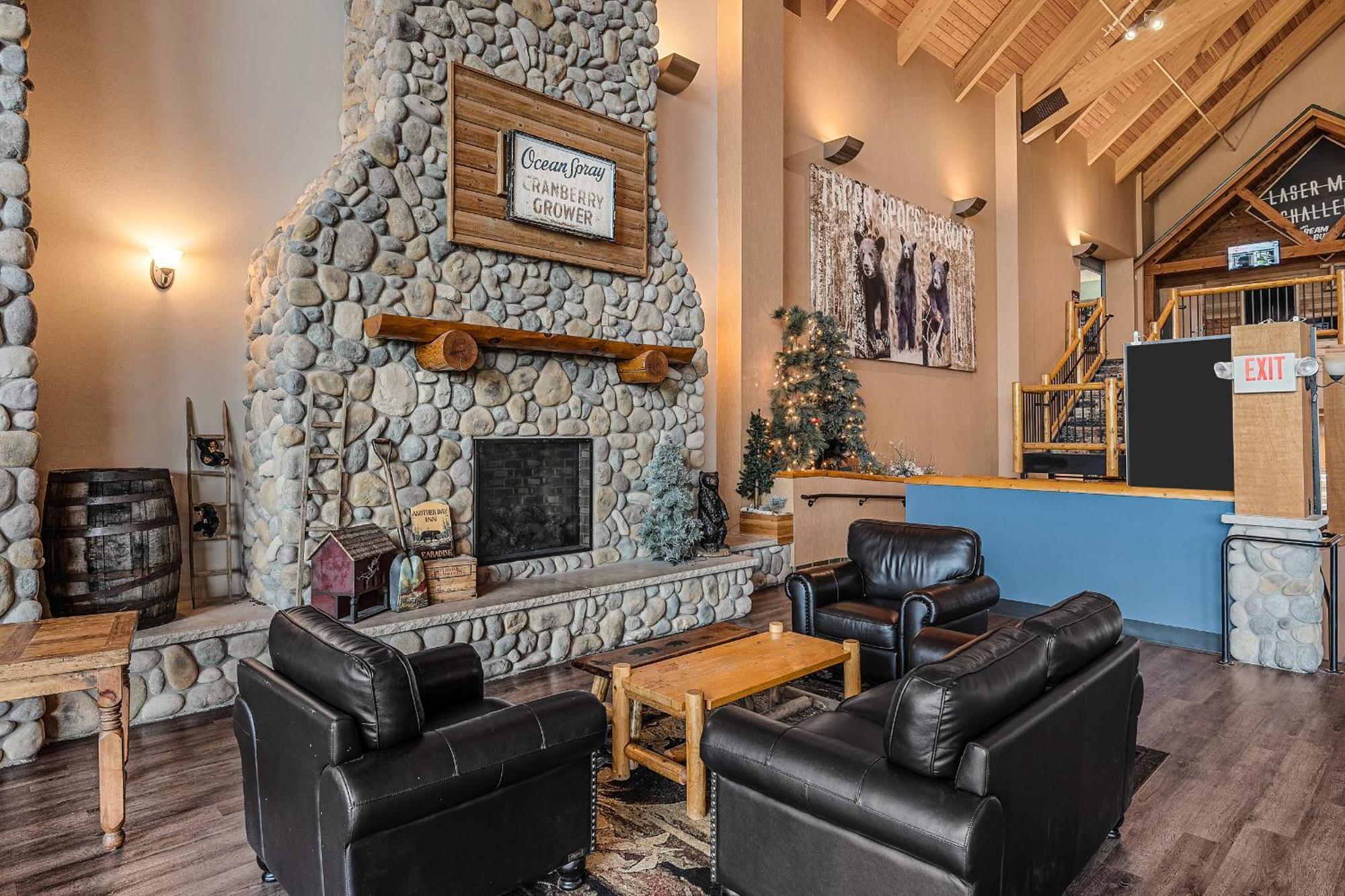 Three Bears Resort Waterpark Near Tomah Ascend Collection Warrens Buitenkant foto